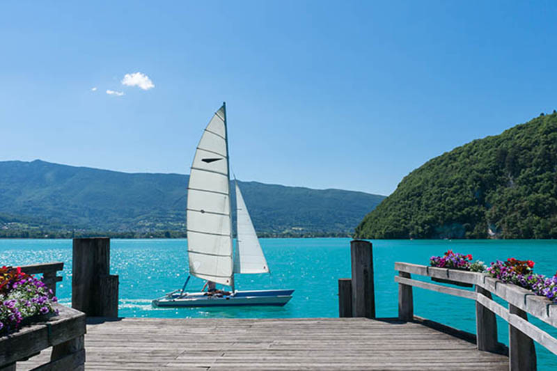 voile sur le lac annecy 74000 france rose du lac location appartements vacances